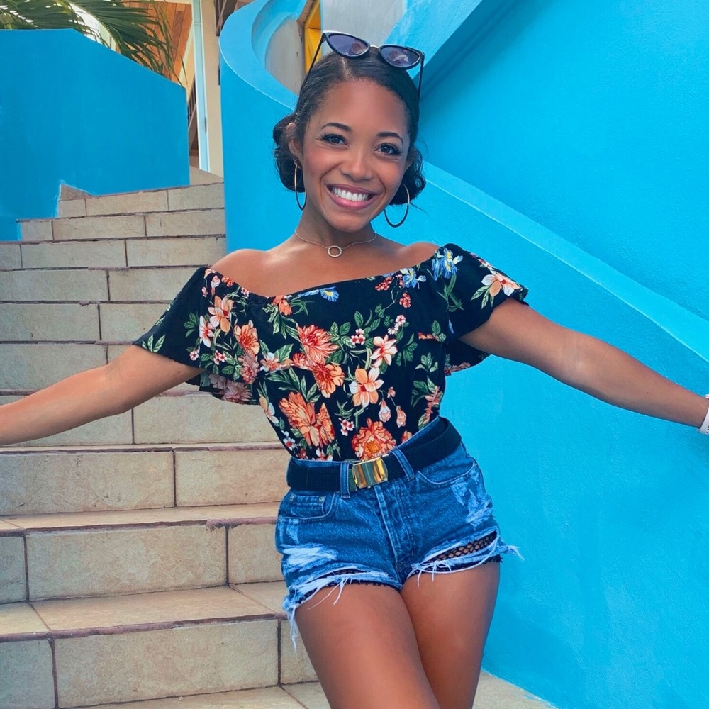 Meet your Posher, Deleesia